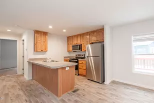 61071 Chuckanut Dr, Bend, OR 97702 - Photo 10