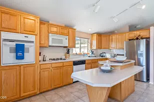 2337 NE Buckwheat Ct, Bend, OR 97701 - Photo 8