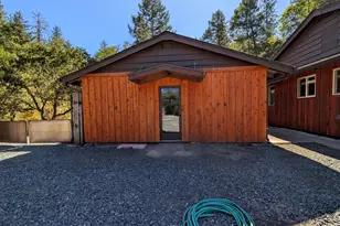 11851 Upper Applegate Rd, Jacksonville, OR 97530 - Photo 18
