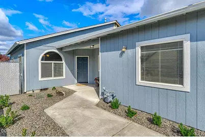 553 Mountain View Drive, Central Point, OR 97502 - Photo 18