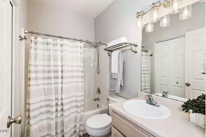 553 Mountain View Drive, Central Point, OR 97502 - Photo 14