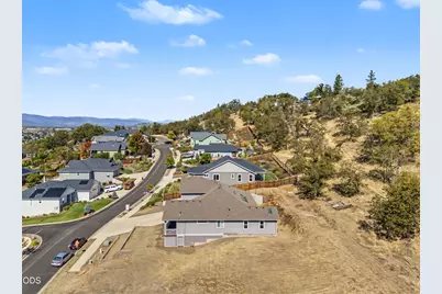 332 Avalon Terrace, Eagle Point, OR 97524 - Photo 42