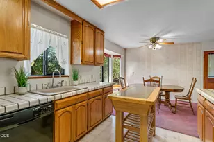 23131 Hwy 62, Shady Cove, OR 97539 - Photo 34