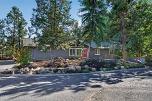20637 Weatherby Ct, Bend, OR 97701 - Photo 4