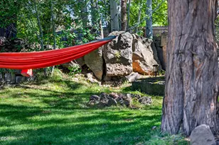20637 Weatherby Ct, Bend, OR 97701 - Photo 48