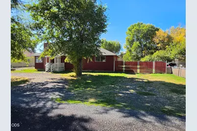 2746 Bisbee Street, Klamath Falls, OR 97603 - Photo 1