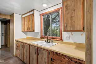 7949 Rogue River Hwy, Grants Pass, OR 97527 - Photo 16
