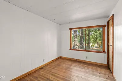 7949 Rogue River Highway, Grants Pass, OR 97527 - Photo 12