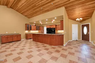 16 Milagros Ct, Eagle Point, OR 97524 - Photo 8