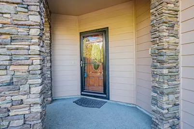 16 Milagros Court, Eagle Point, OR 97524 - Photo 4