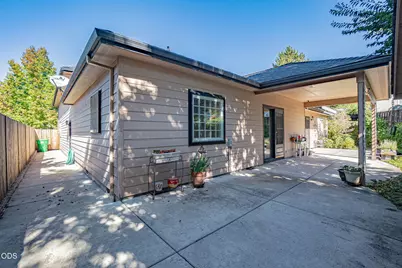 16 Milagros Court, Eagle Point, OR 97524 - Photo 30