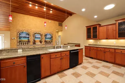 16 Milagros Court, Eagle Point, OR 97524 - Photo 14