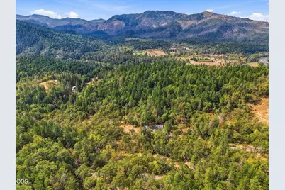 433 Hawksdale Drive, Grants Pass, OR 97526 - Photo 54