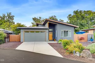 819 Briggs Ln, Ashland, OR 97520 - Photo 1