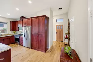 819 Briggs Ln, Ashland, OR 97520 - Photo 18