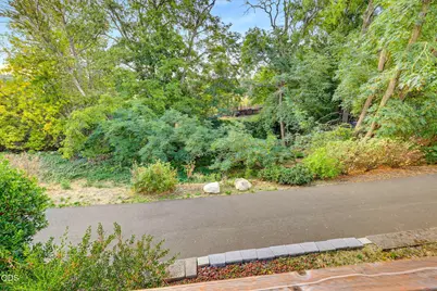 819 Briggs Lane, Ashland, OR 97520 - Photo 8