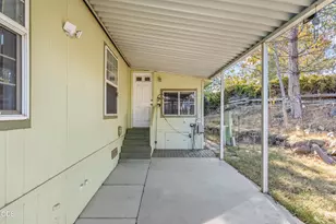 1515 NW Fir Ave, Redmond, OR 97756 - Photo 4