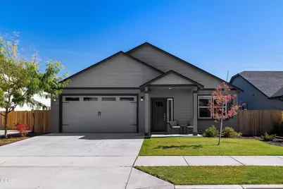 3350 NW 9th Lane, Redmond, OR 97756 - Photo 1