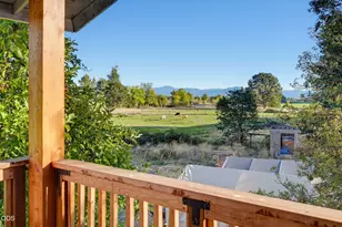 10178 Wheeler Rd, Central Point, OR 97502 - Photo 12