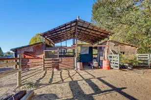10178 Wheeler Rd, Central Point, OR 97502 - Photo 44