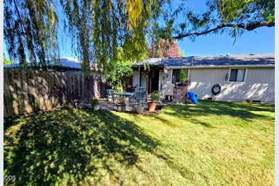1954 Page Street, Medford, OR 97504 - Photo 30