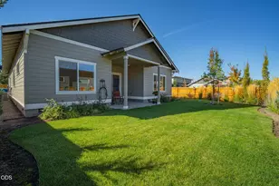1777 NW Hemlock Ave, Redmond, OR 97756 - Photo 46