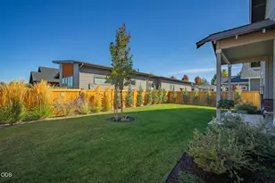 1777 NW Hemlock Ave, Redmond, OR 97756 - Photo 44