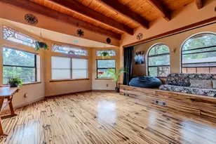 732 Glenlyn Dr, Williams, OR 97544 - Photo 12
