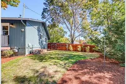 529 Broadway Street, Rogue River, OR 97537 - Photo 28