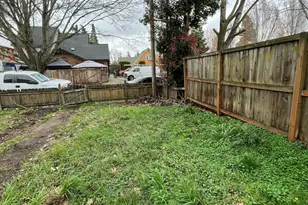 330 Grove St NE, Salem, OR 97301 - Photo 2
