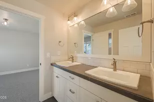 20490 SE Elijah Ct, Bend, OR 97702 - Photo 28