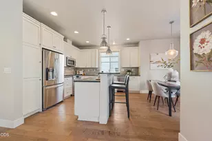 20490 SE Elijah Ct, Bend, OR 97702 - Photo 12