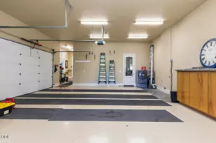 11025 Kestrel Rd, Klamath Falls, OR 97601 - Photo 64