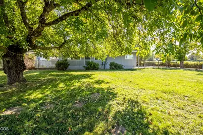 3511 Redwood Avenue, Grants Pass, OR 97527 - Photo 32
