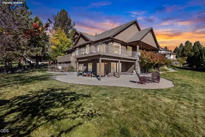 1154 NW Redfield Circle, Bend, OR 97703 - Photo 1