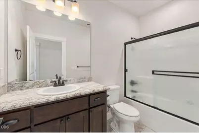 1791 Lillian Street, Medford, OR 97501 - Photo 18