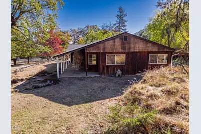 4754 Glen Echo Way, Central Point, OR 97502 - Photo 2