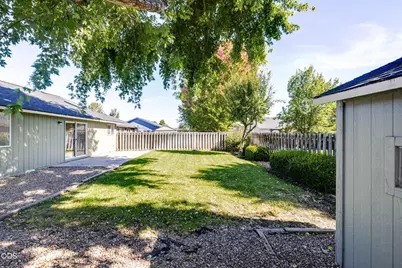 752 NE Nickernut Place, Redmond, OR 97756 - Photo 16