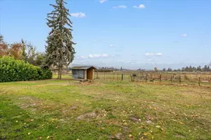 2554 W Stewart Ave, Medford, OR 97501 - Photo 28