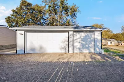350 W Gregory Road, Central Point, OR 97502 - Photo 4