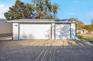 350 W Gregory Rd, Central Point, OR 97502 - Photo 4