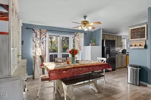350 W Gregory Rd, Central Point, OR 97502 - Photo 10