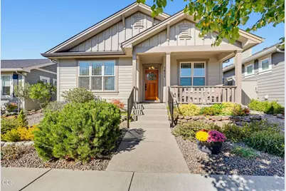 3851 Sunleaf Avenue, Medford, OR 97504 - Photo 1