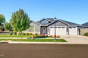 436 Montana Wy, Medford, OR 97504 - Photo 1