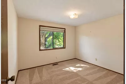 1546 Roberts Road, Medford, OR 97504 - Photo 16