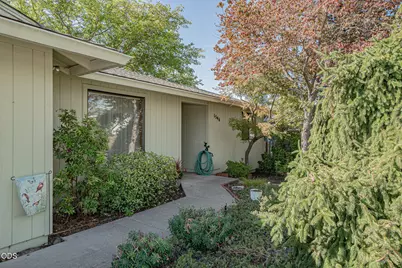 1546 Roberts Road, Medford, OR 97504 - Photo 2