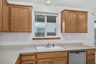 1259 Applegate Ln, Medford, OR 97501 - Photo 12