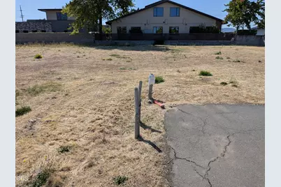 1239 Corona Avenue, Medford, OR 97504 - Photo 4
