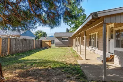 165 Laubach Lane, Grants Pass, OR 97526 - Photo 6