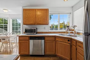 2014 SW 30th St, Redmond, OR 97756 - Photo 8
